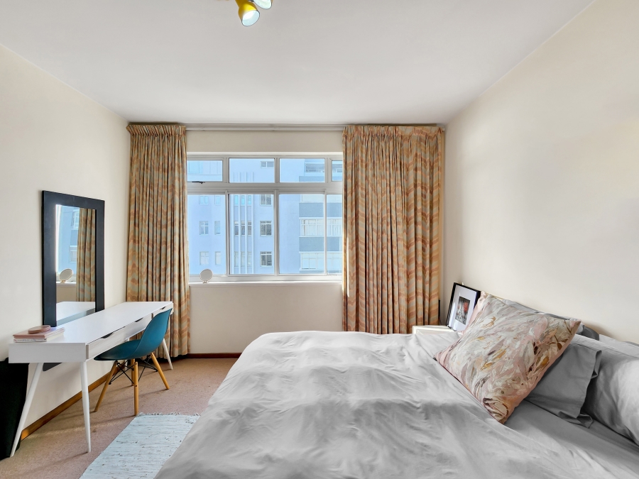 3 Bedroom Property for Sale in Sea Point Western Cape